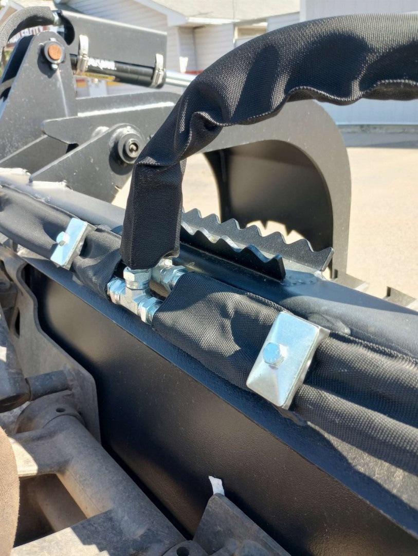 New 2025 Jenkins Iron and Steel 84" Debris Grapple