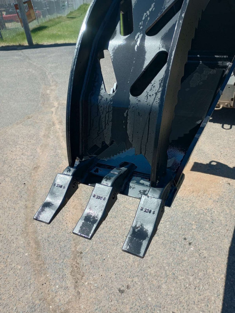 New 2025 Jenkins Iron and Steel Stump Bucket Grapple