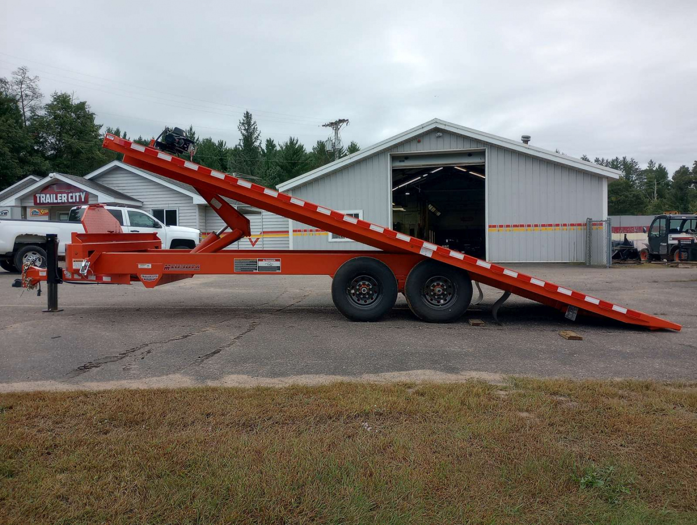 Used 2024 MIDSOTA TBO-22 Deckover Tilt Bed Trailer