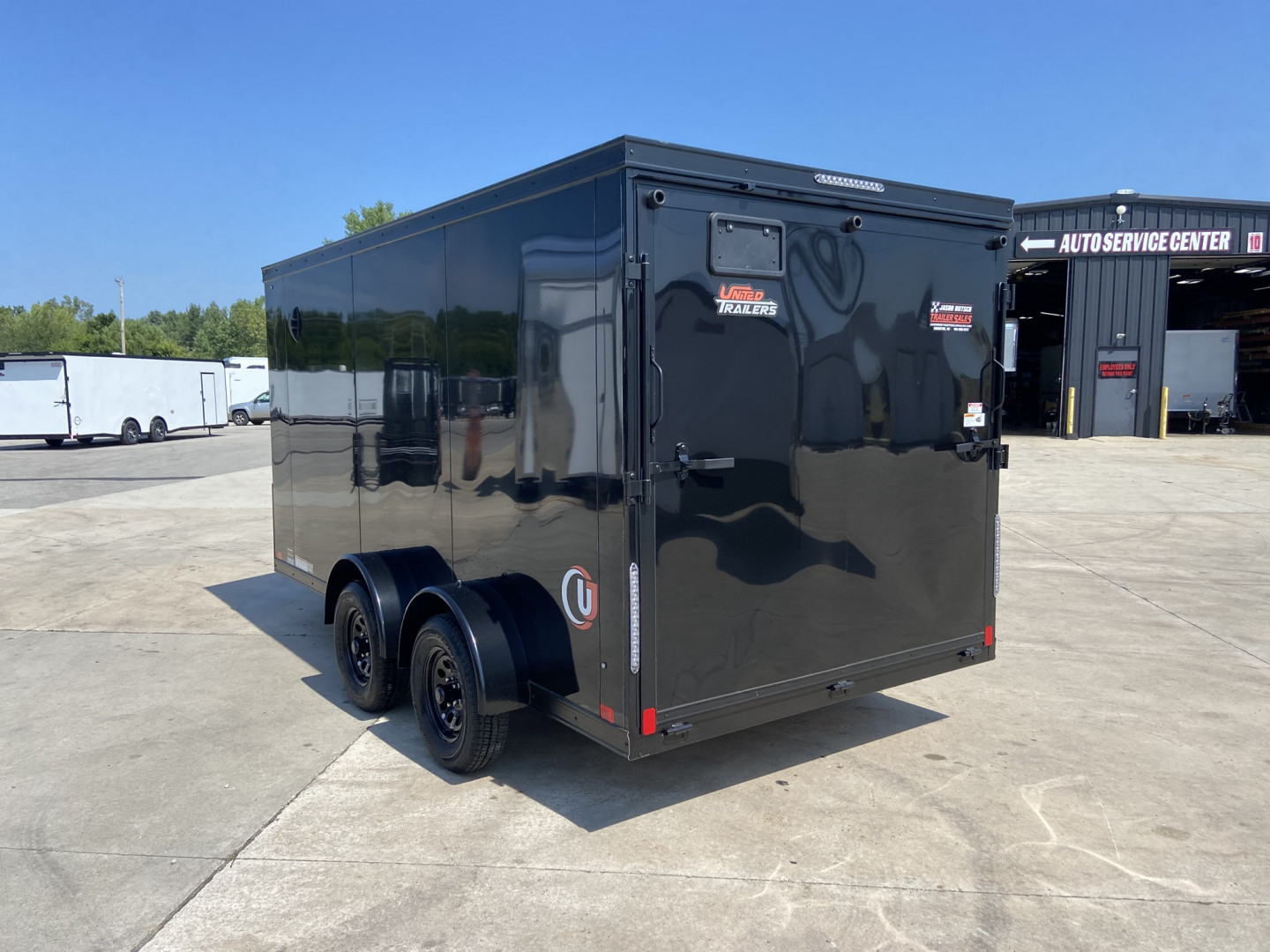 New United 14' UJ V-Nose Enclosed Cargo Trailer