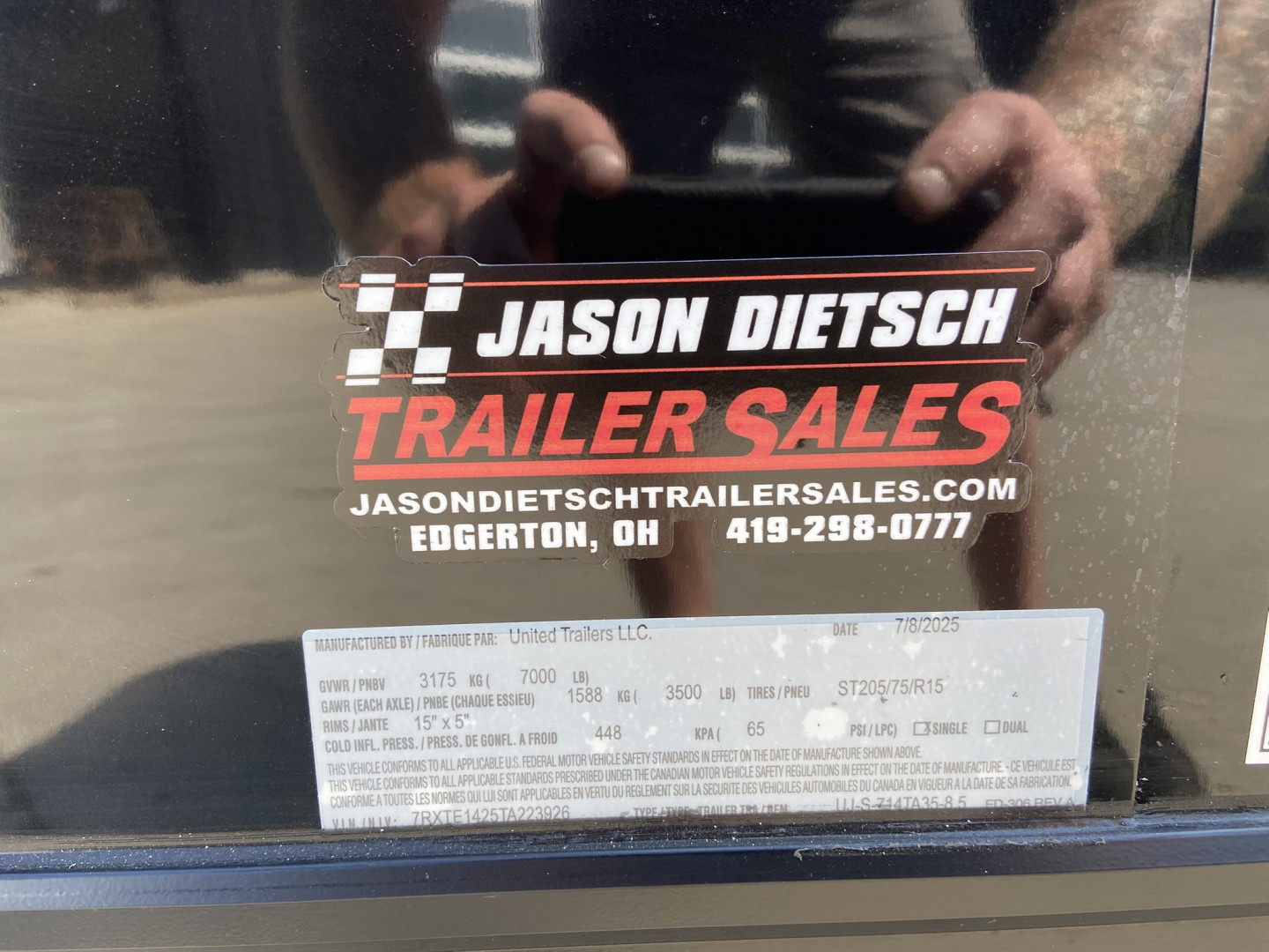 New United 14' UJ V-Nose Enclosed Cargo Trailer