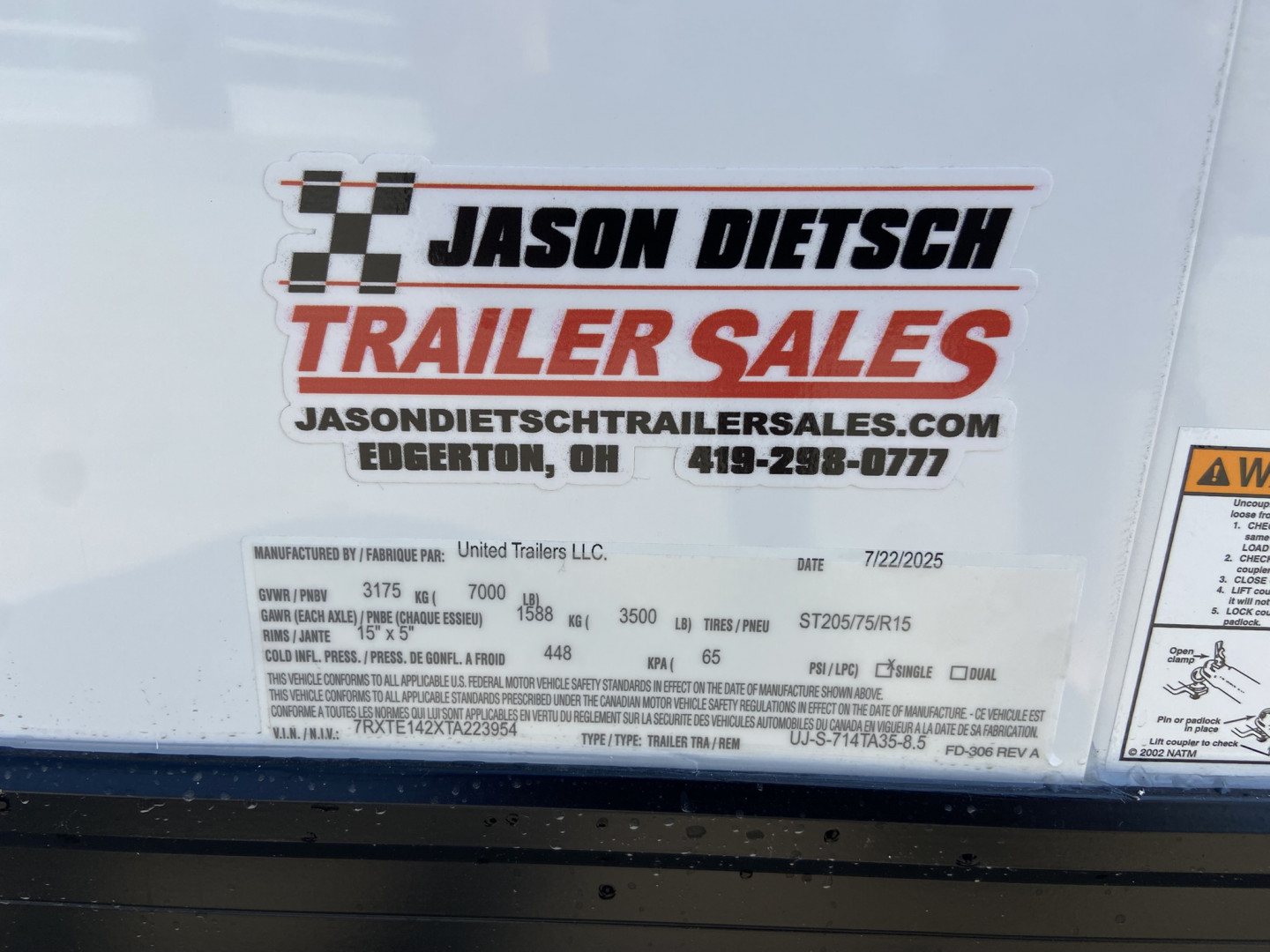 New United 14' UJ V-Nose Enclosed Cargo Trailer
