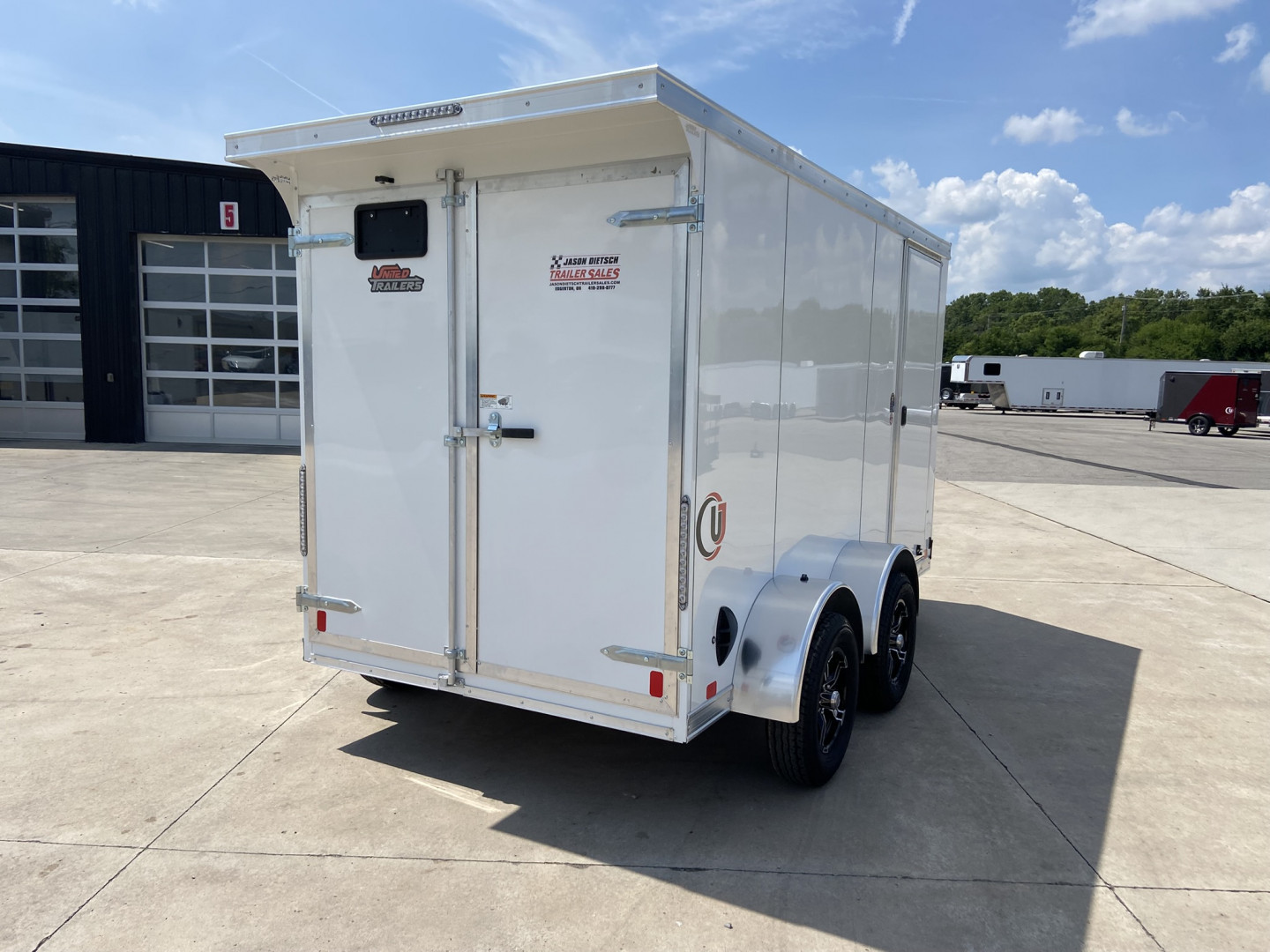 New United 12' UJ V-Nose Enclosed Cargo Trailer