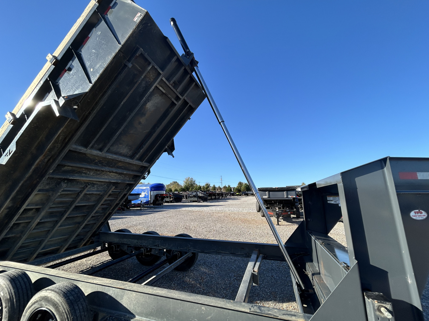 Used 2024 Lamar 83"x16' 21k Gooseneck Dump Trailer