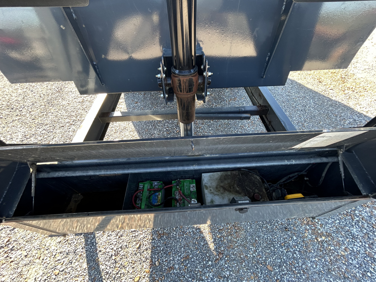 Used 2024 Lamar 83"x16' 21k Gooseneck Dump Trailer