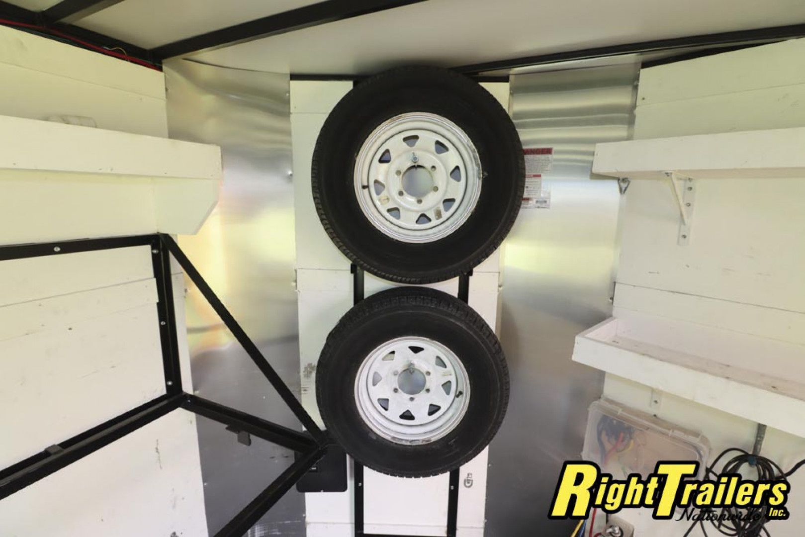 Used 2018 8.5X24 Arising Race Trailer