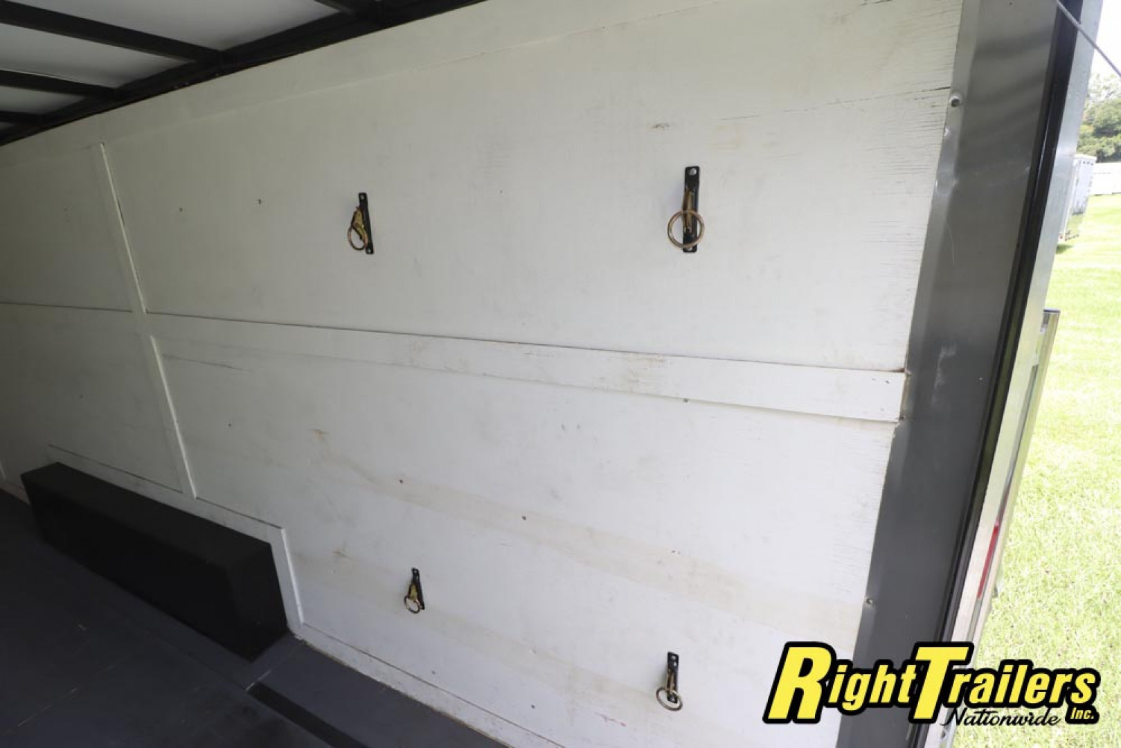 Used 2018 8.5X24 Arising Race Trailer