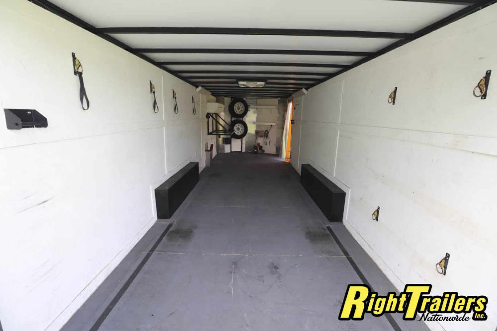 Used 2018 8.5X24 Arising Race Trailer