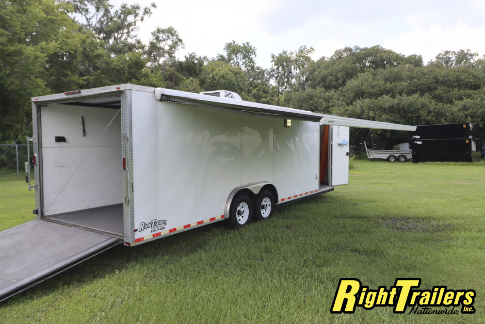 Used 2018 8.5X24 Arising Race Trailer