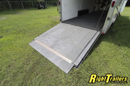 Used 2018 8.5X24 Arising Race Trailer