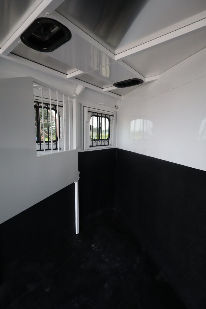 New 2026 Trails West 3 Horse Adventure MX BP Horse Trailer