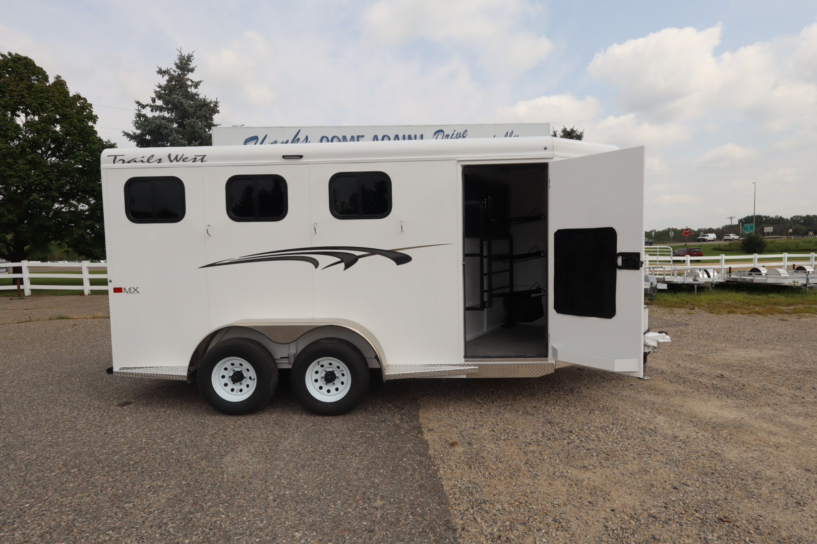 New 2026 Trails West 3 Horse Adventure MX BP Horse Trailer