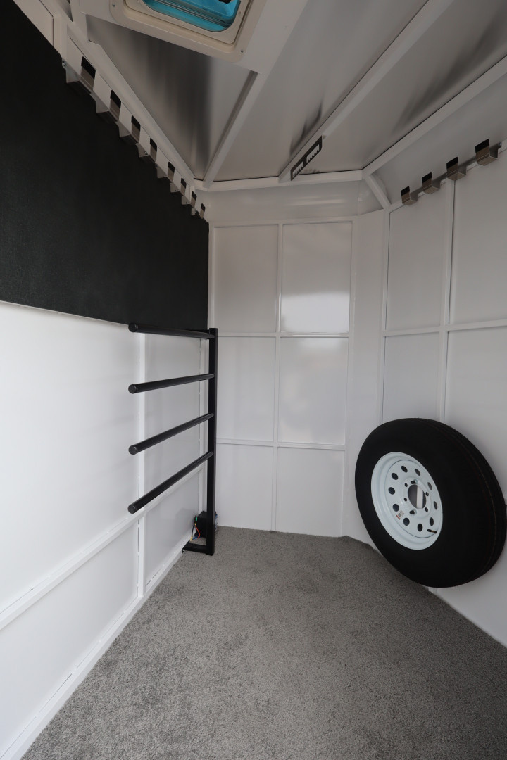 New 2026 Trails West 3 Horse Adventure MX BP Horse Trailer