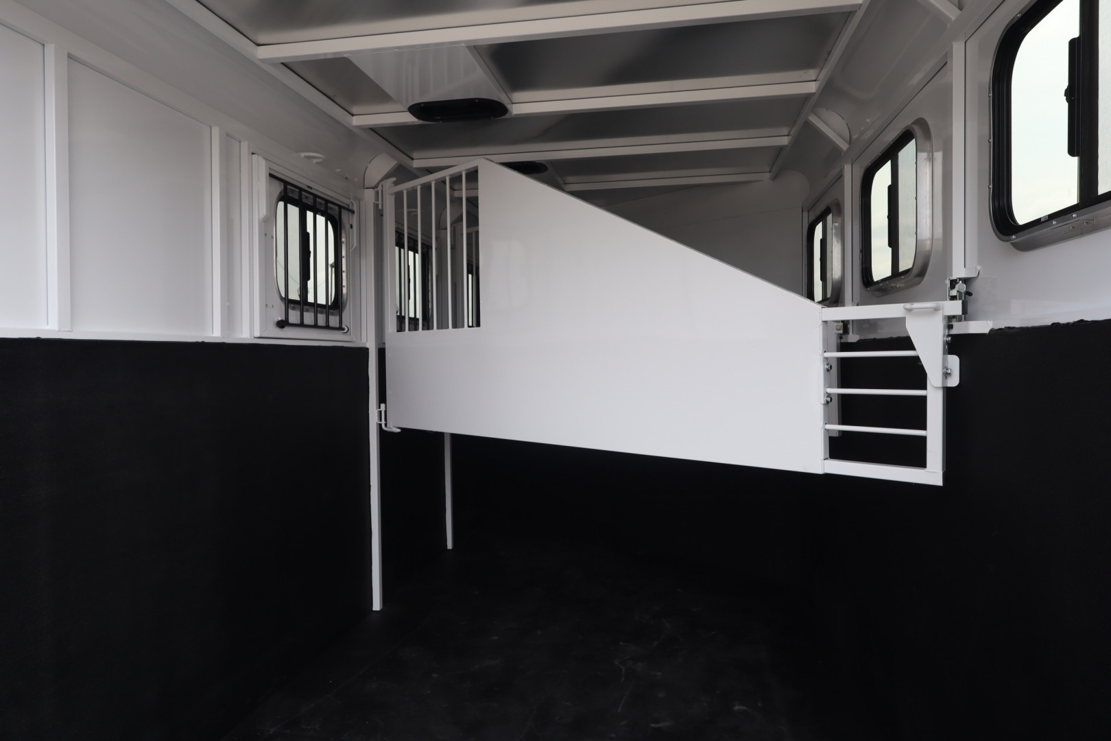 New 2026 Trails West 3 Horse Adventure MX BP Horse Trailer