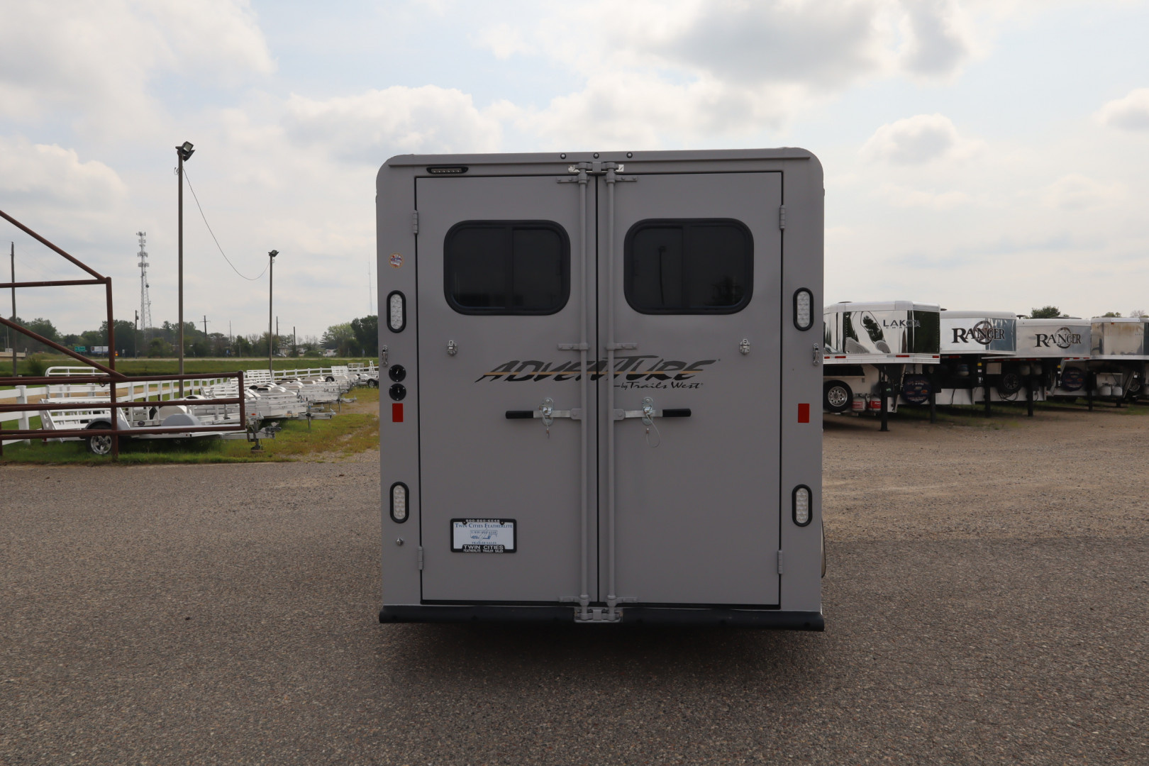 New 2026 Trails West Adventure MX 3 Horse BP Horse Trailer
