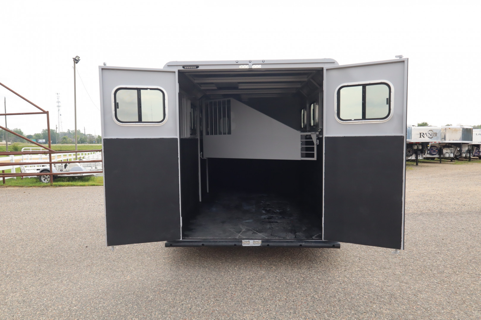 New 2026 Trails West Adventure MX 3 Horse BP Horse Trailer