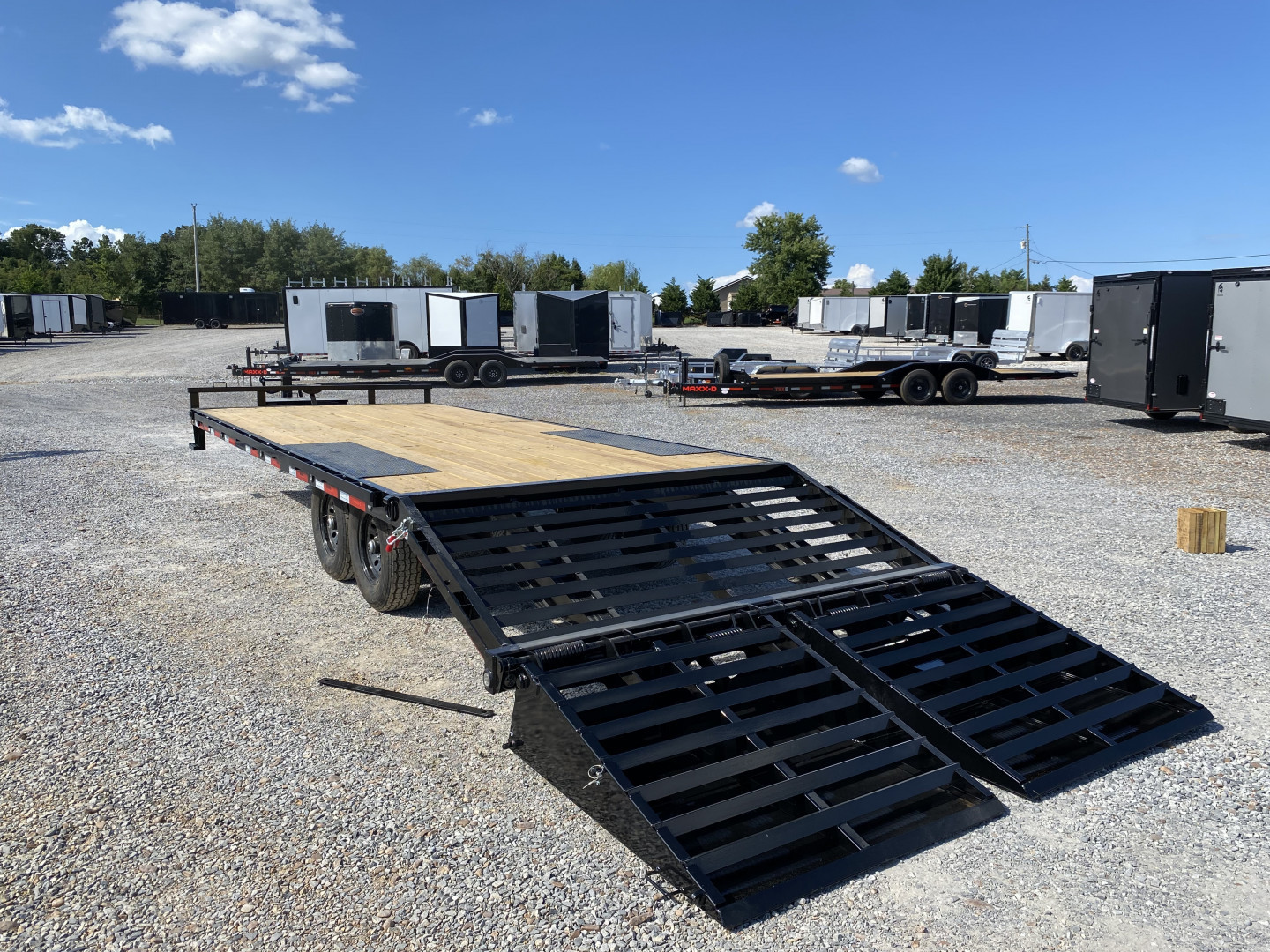 New 2026 MAXXD 102"X24' 15K Flatbed Trailer