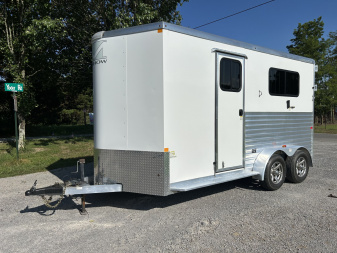 Used 2020 Merhow Trailers Bronco 2H Bumper Pull Horse Trailer