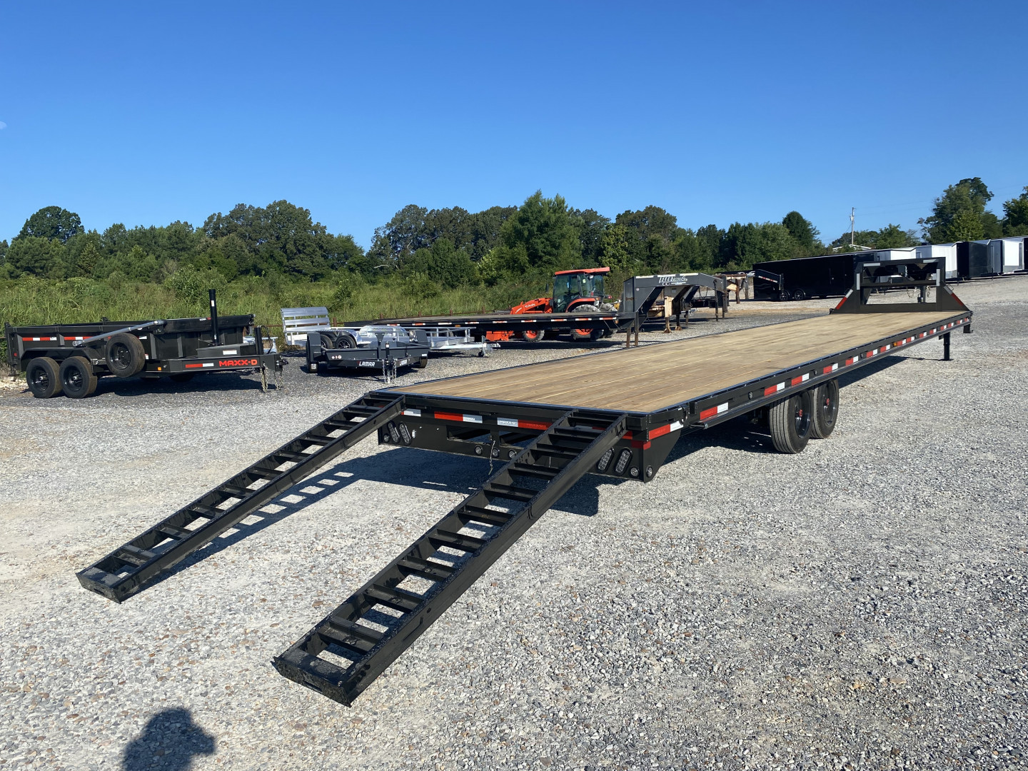 New 2026 MAXXD 102"X40' 17.5K Gooseneck Flatbed Trailer
