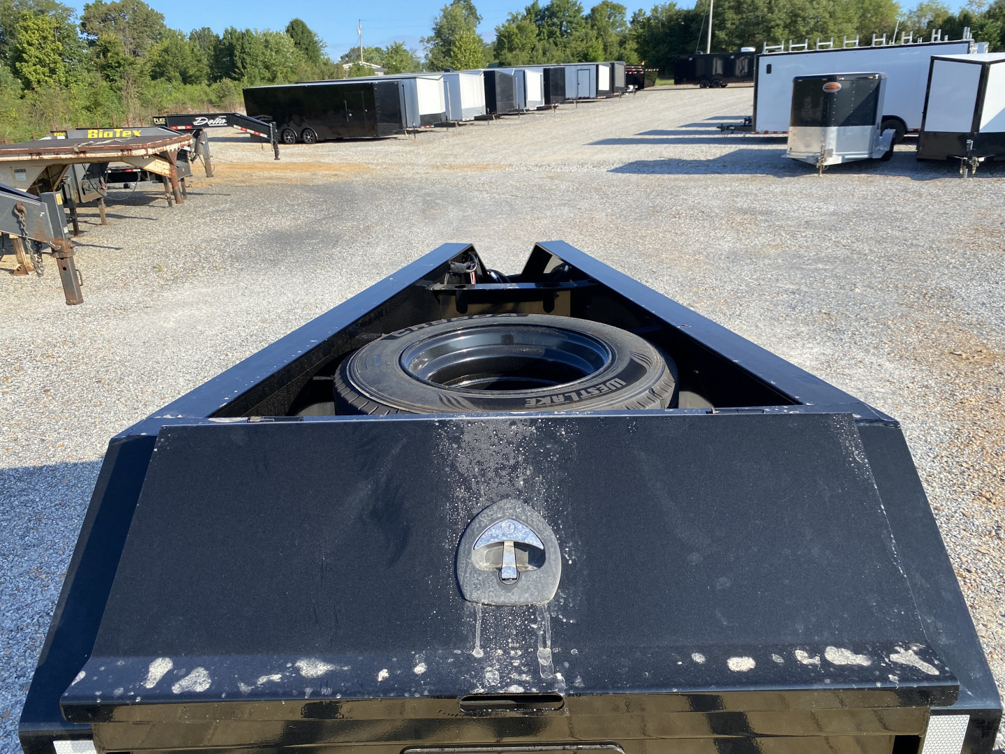 New 2026 MAXXD 102"X40' 30K Gooseneck Flatbed Trailer *ENGINEERED FRAME*