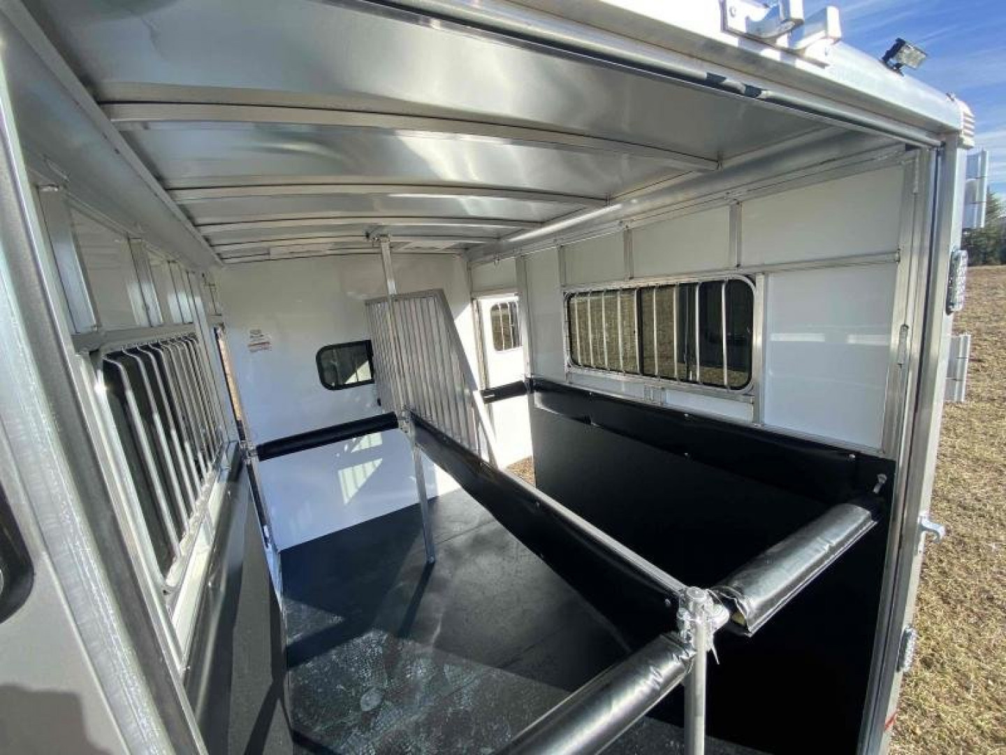 New 2026 Sundowner Trailers CHARTER TR SE 2H BP Horse Trailer