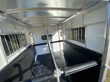 New 2026 Sundowner Trailers CHARTER TR SE 2H BP Horse Trailer