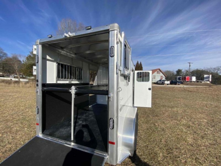 New 2026 Sundowner Trailers CHARTER TR SE 2H BP Horse Trailer