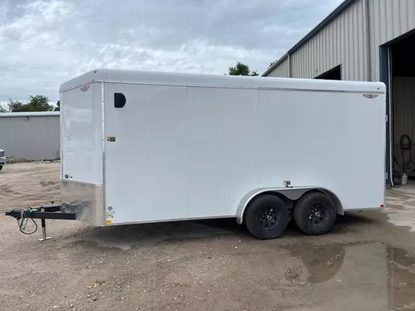 New 2025 H and H Trailer 7x16 HH Series Round Top V-Nose Enclosed Cargo Trailer  10K Tandem