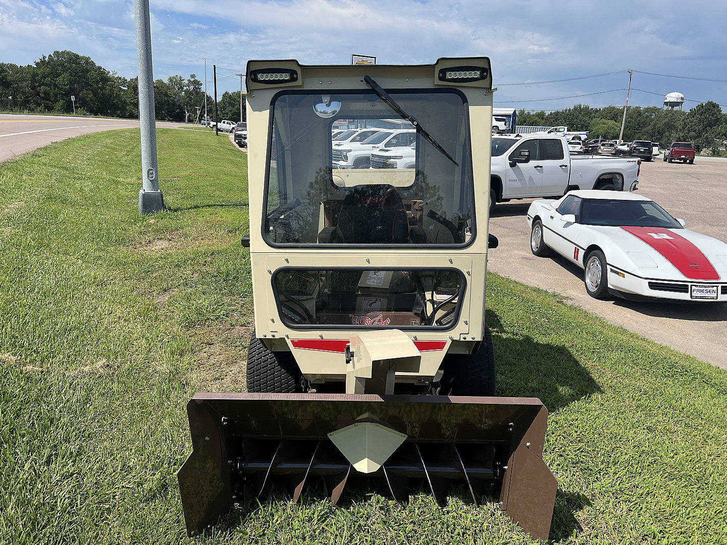 Used 2022 Grasshopper Mowers 727T Front Mount Lawn Mower