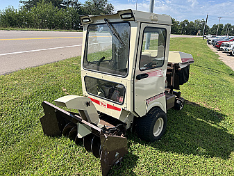 Used 2022 Grasshopper Mowers 727T Front Mount Lawn Mower