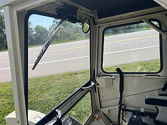 Used 2022 Grasshopper Mowers 727T Front Mount Lawn Mower