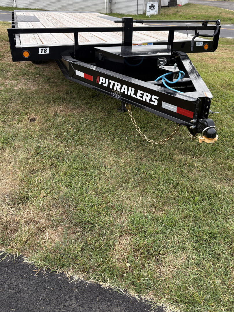 New 2026 PJ Trailers Deckover Tilt Trailer