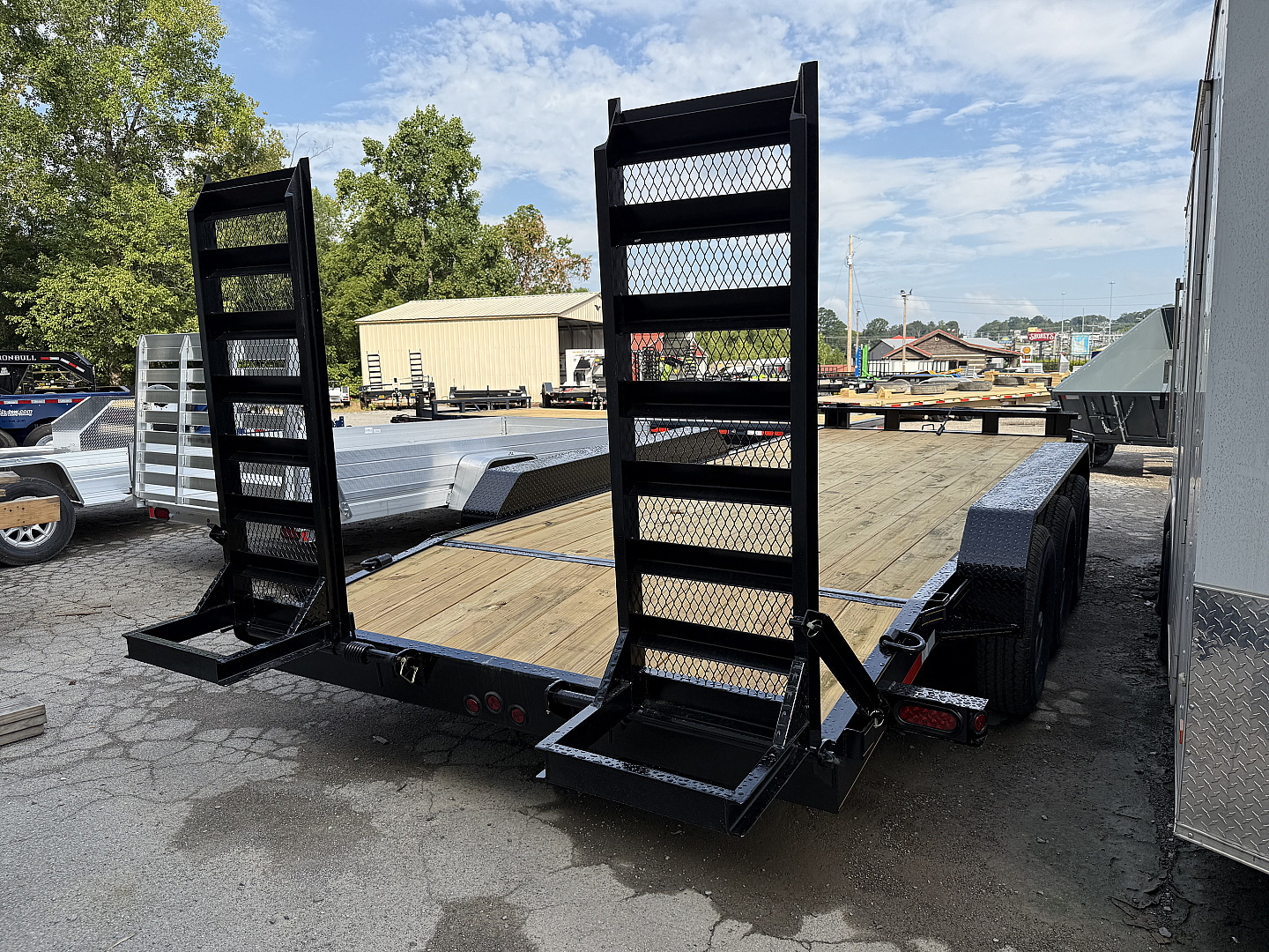 New 2025 P & T Trailers 82X22 3AXLE Equipment Trailer