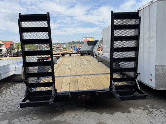 New 2025 P & T Trailers 82X22 3AXLE Equipment Trailer