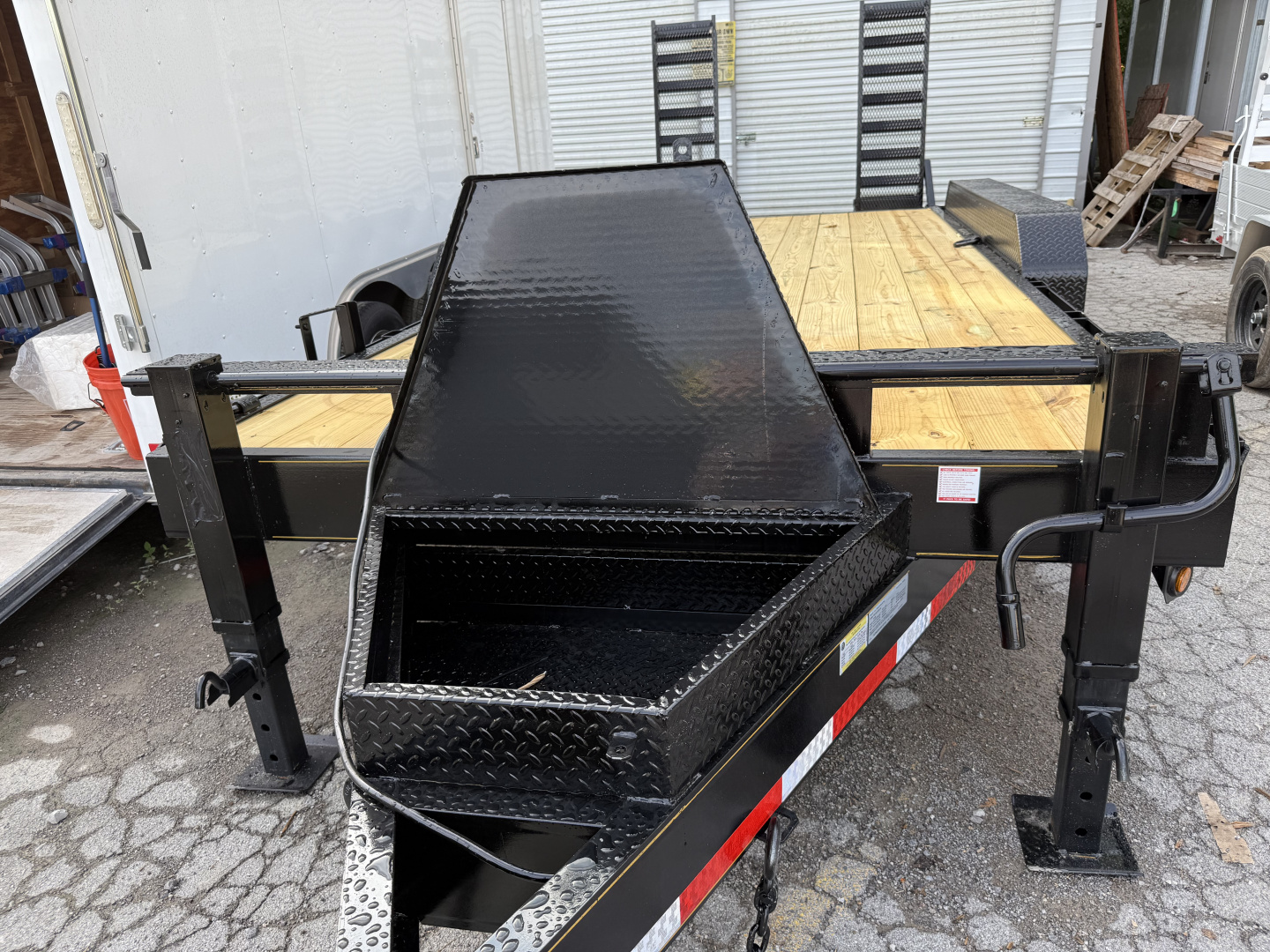 New 2025 P & T Trailers 82X24 3AXLE Equipment Trailer