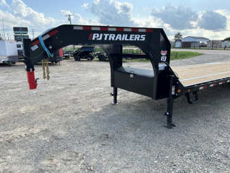 New 2026 PJ 102"x30' GN Low-Pro Flatbed w/ Singles - LS