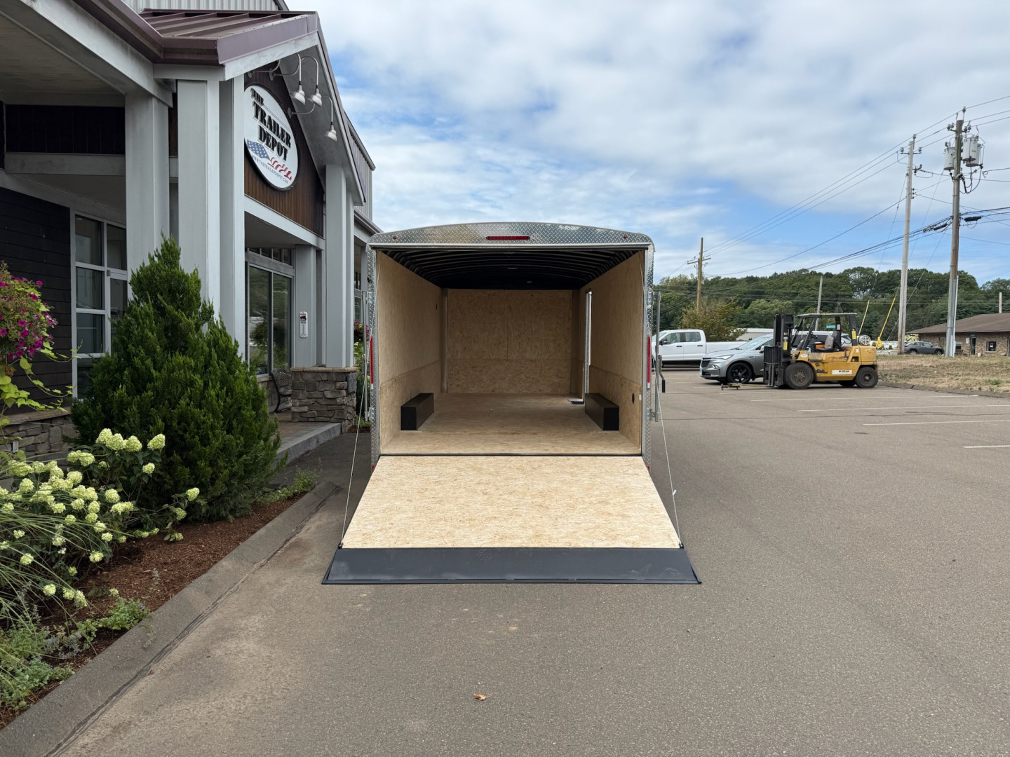New Pace American 8'6" x 20' Enclosed Landscape Trailer 9.9K
