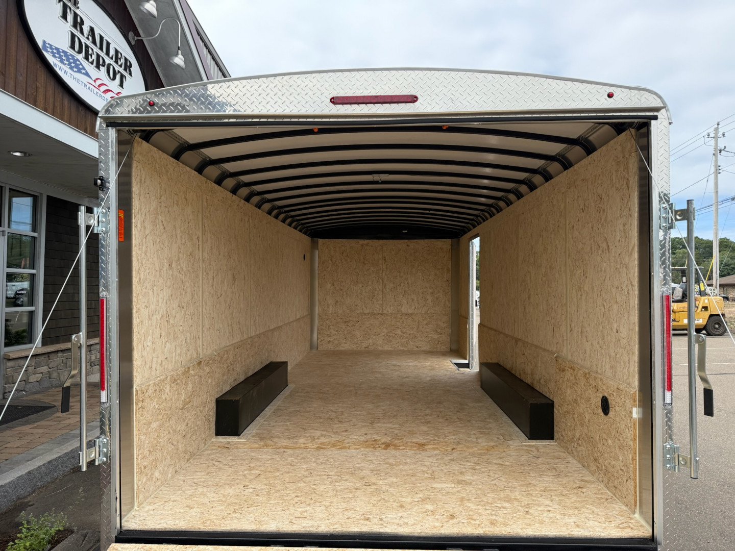 New Pace American 8'6" x 20' Enclosed Landscape Trailer 9.9K