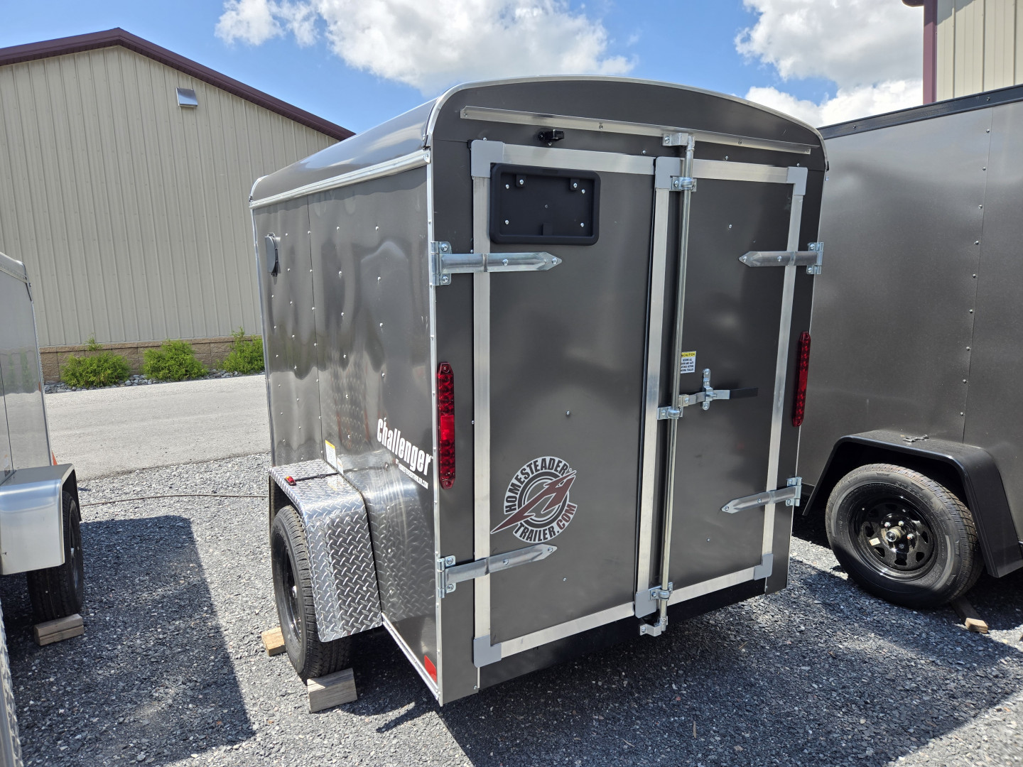 New 5 X 8 Homesteader Challenger Cargo, 3k GVWR **Charcoal w/Side Dr, Wall Vents, Int. Light