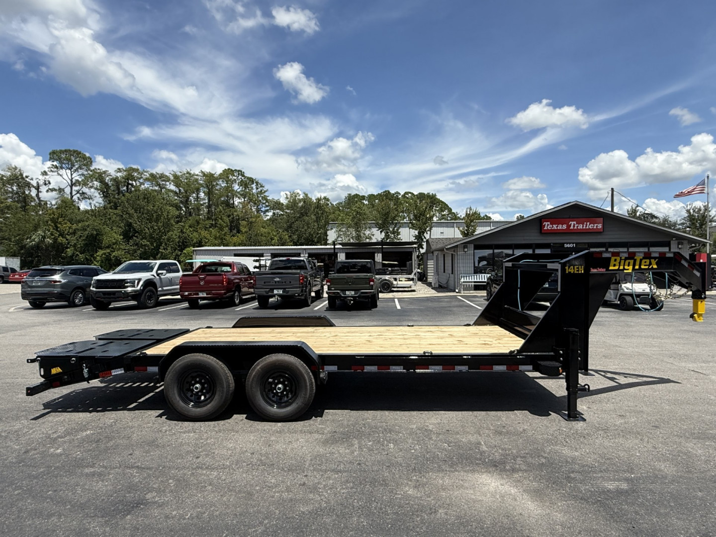 New 14EHG-20D3A-MRBK BIG TEX 7' X 20' GOOSENECK EQUIPMENT TRAILER