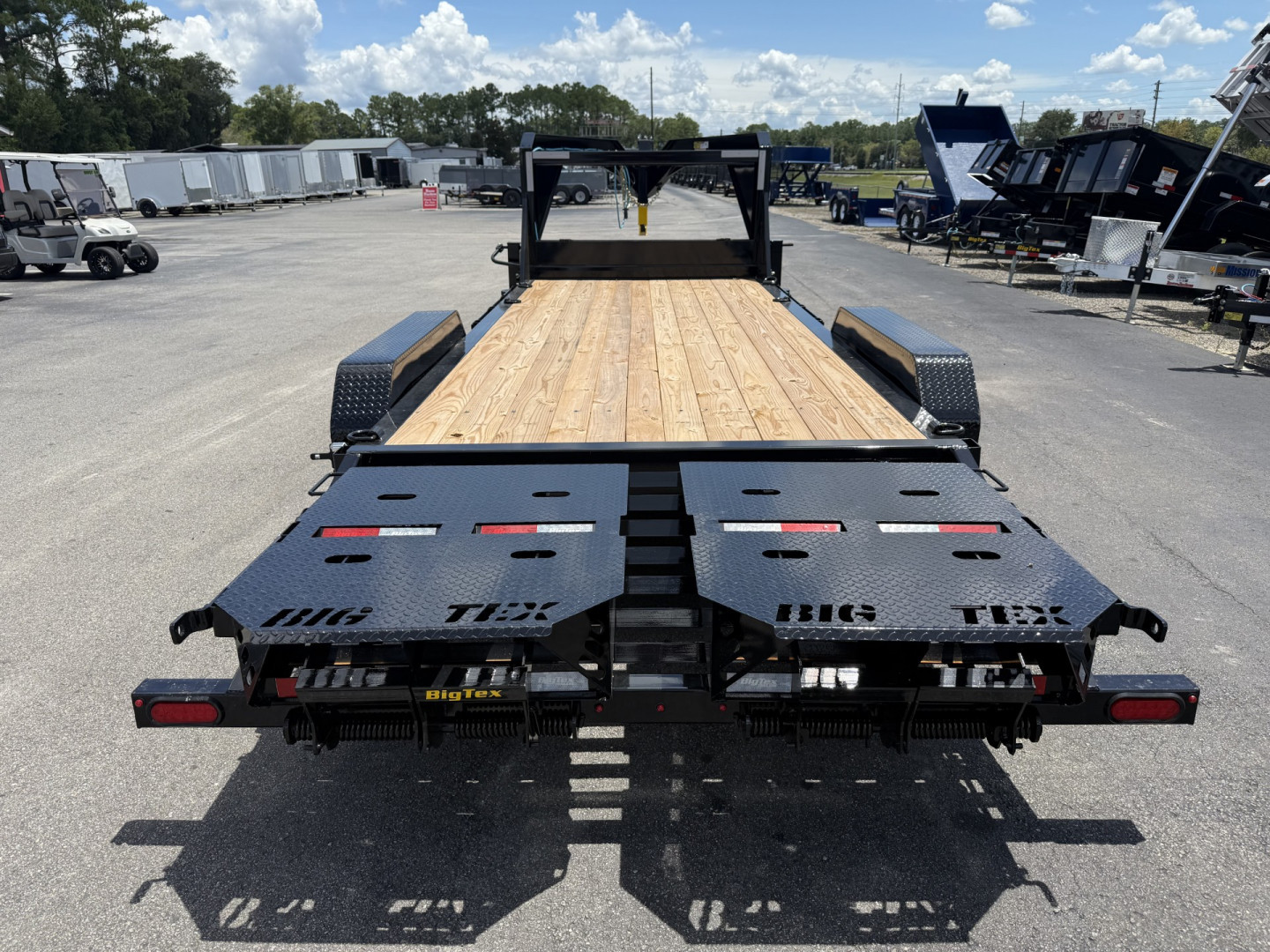 New 14EHG-20D3A-MRBK BIG TEX 7' X 20' GOOSENECK EQUIPMENT TRAILER