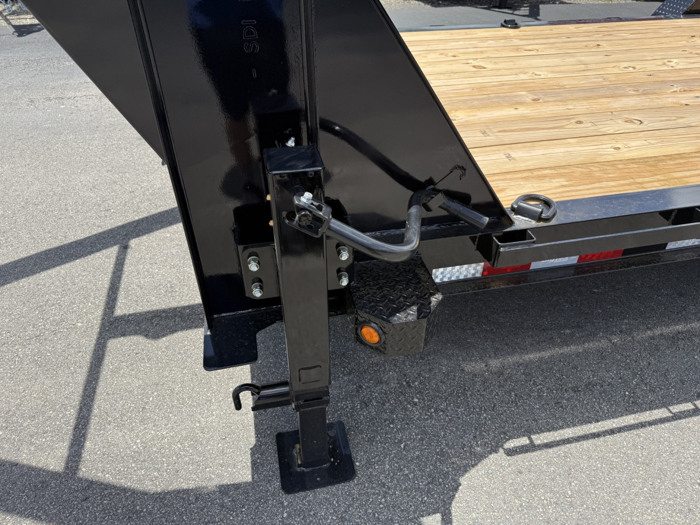 New 14EHG-20D3A-MRBK BIG TEX 7' X 20' GOOSENECK EQUIPMENT TRAILER