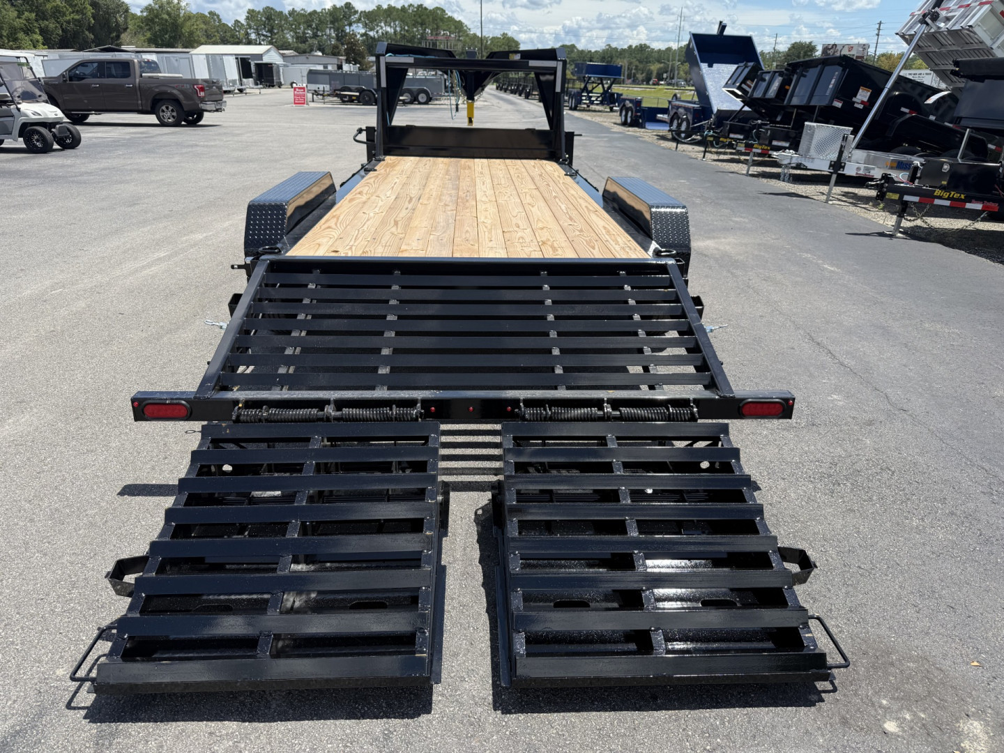 New 14EHG-20D3A-MRBK BIG TEX 7' X 20' GOOSENECK EQUIPMENT TRAILER