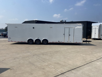 New UNITED 25TH ANNIVERSARY 34' SUPER HAULER