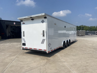 New UNITED 25TH ANNIVERSARY 34' SUPER HAULER