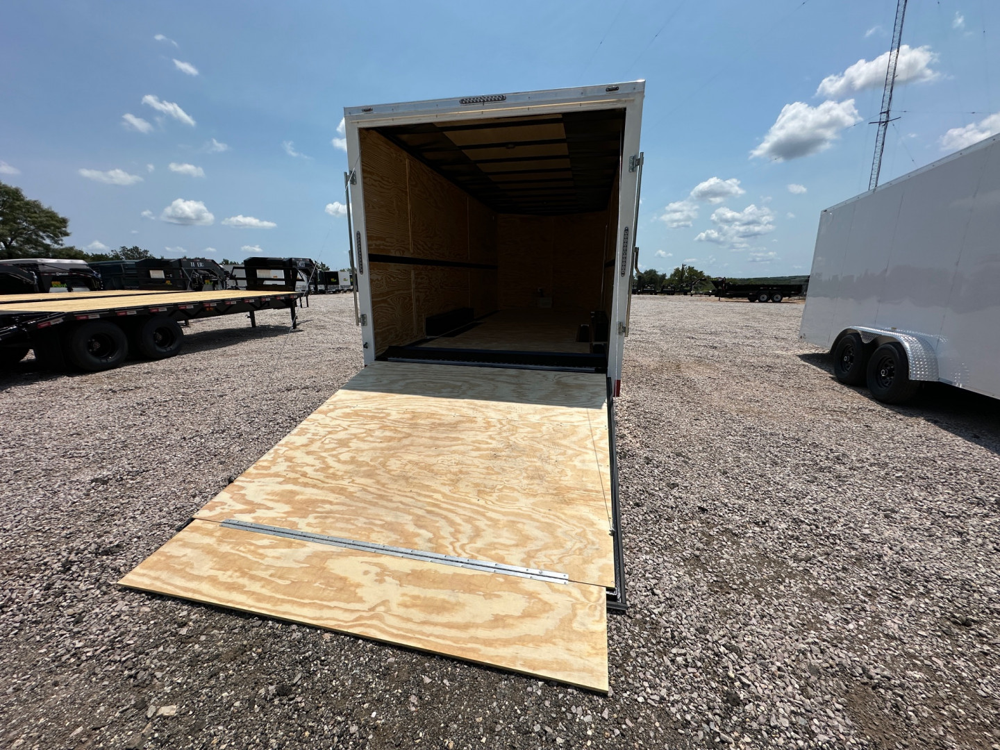 New 2025 Stallion 8'6"x20'x7' Cargo / Enclosed Trailer