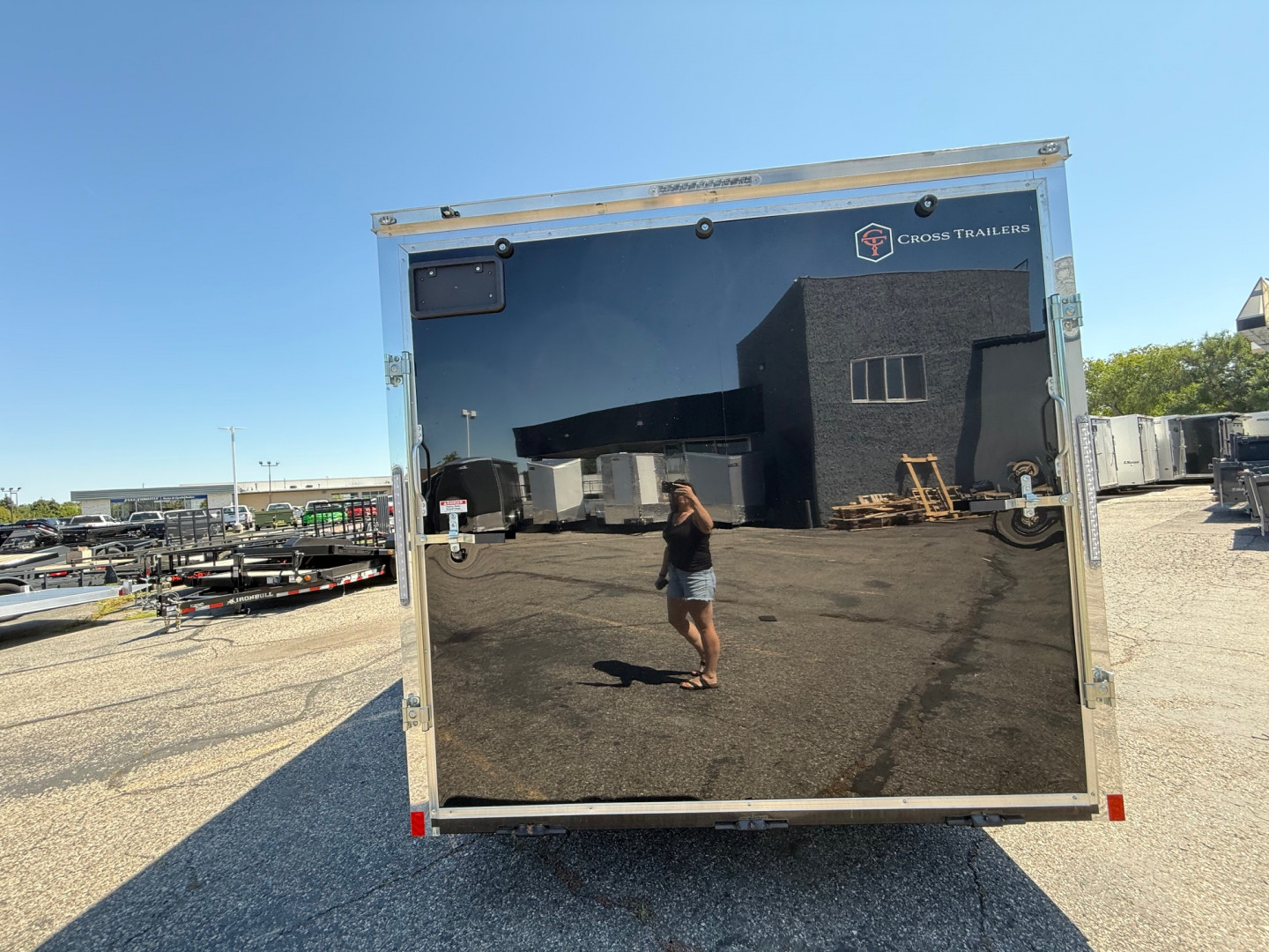 New 2025 Cross Trailers 8.5X20 Cargo / Enclosed Trailer