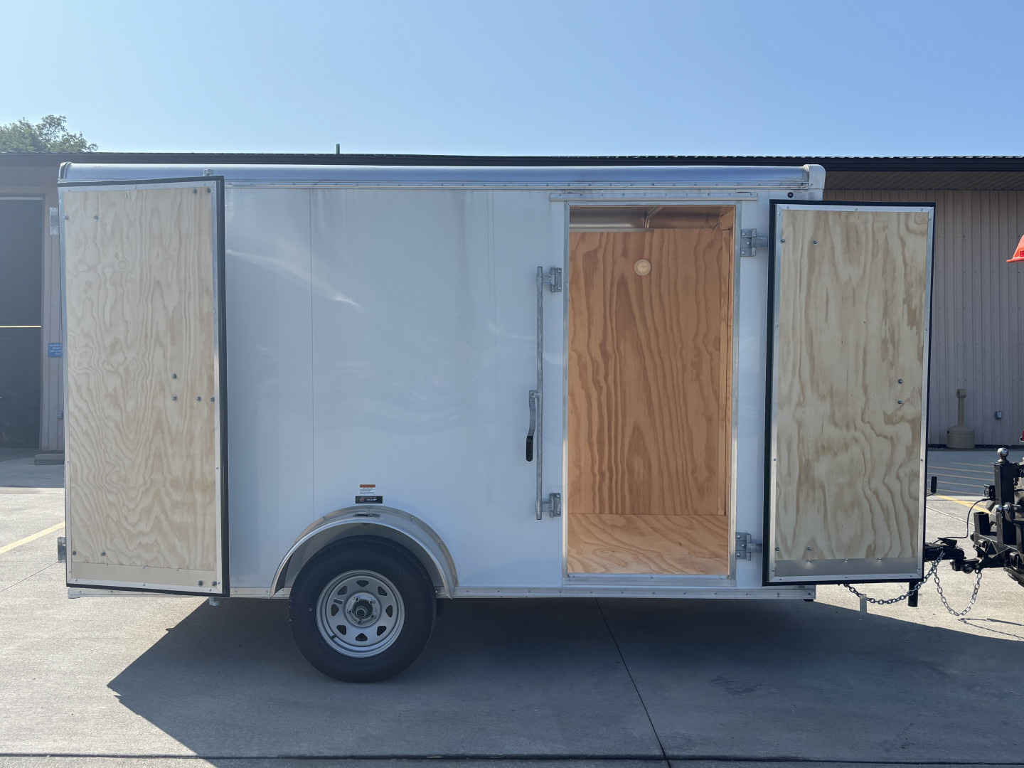 New 2025 Car Mate Trailers 612ECV (V-Nose) Enclosed Trailer - Crystal White w/ Ramp - 2990# GVWR