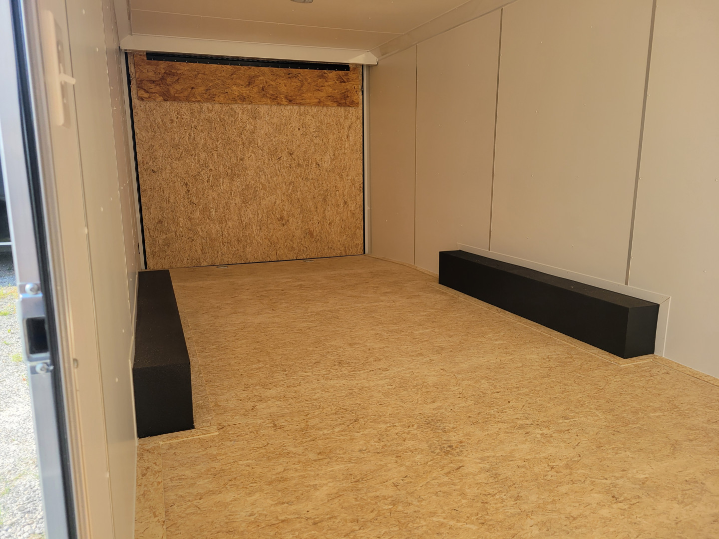 New 2026 Sure-Trac 8.5x24 Conquest V-Nose Cargo / Enclosed Trailer