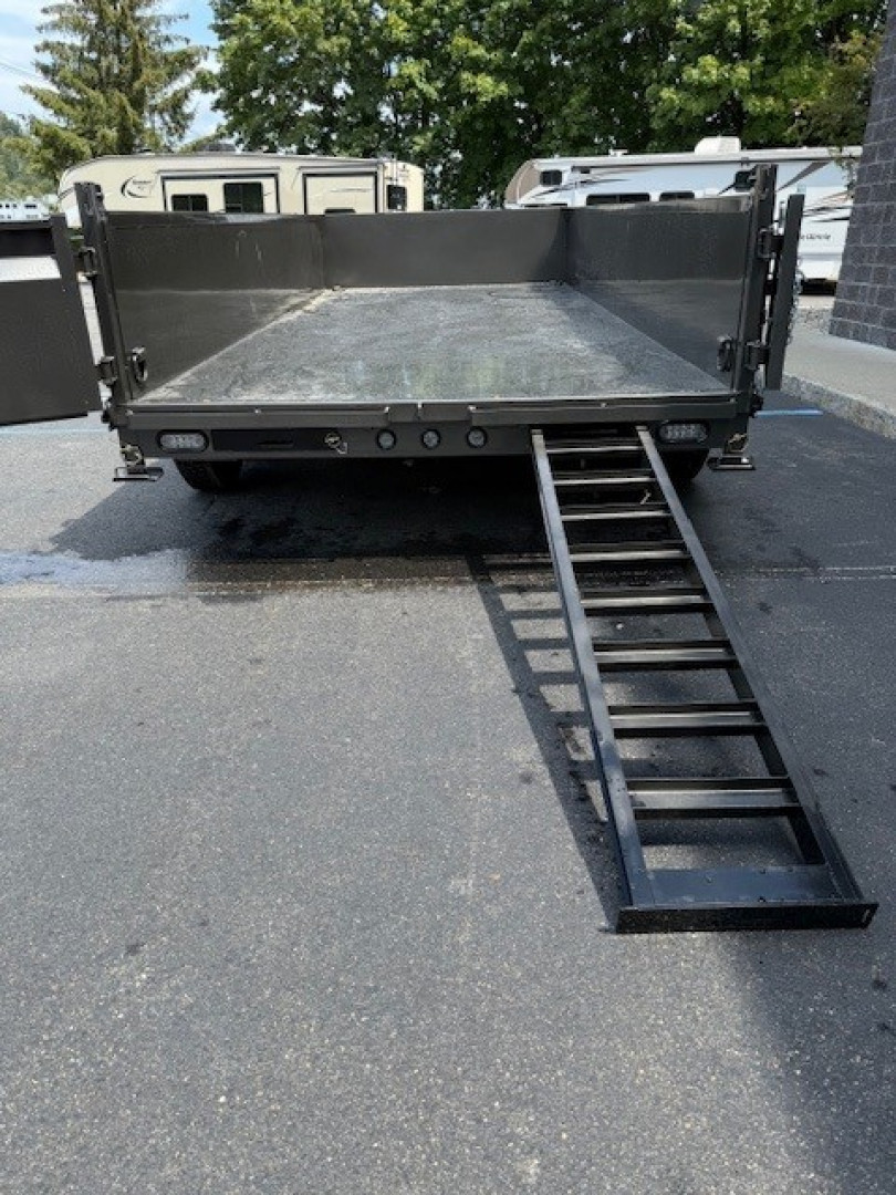 New 2026 MAXX-D DJX8316 Dump Trailer